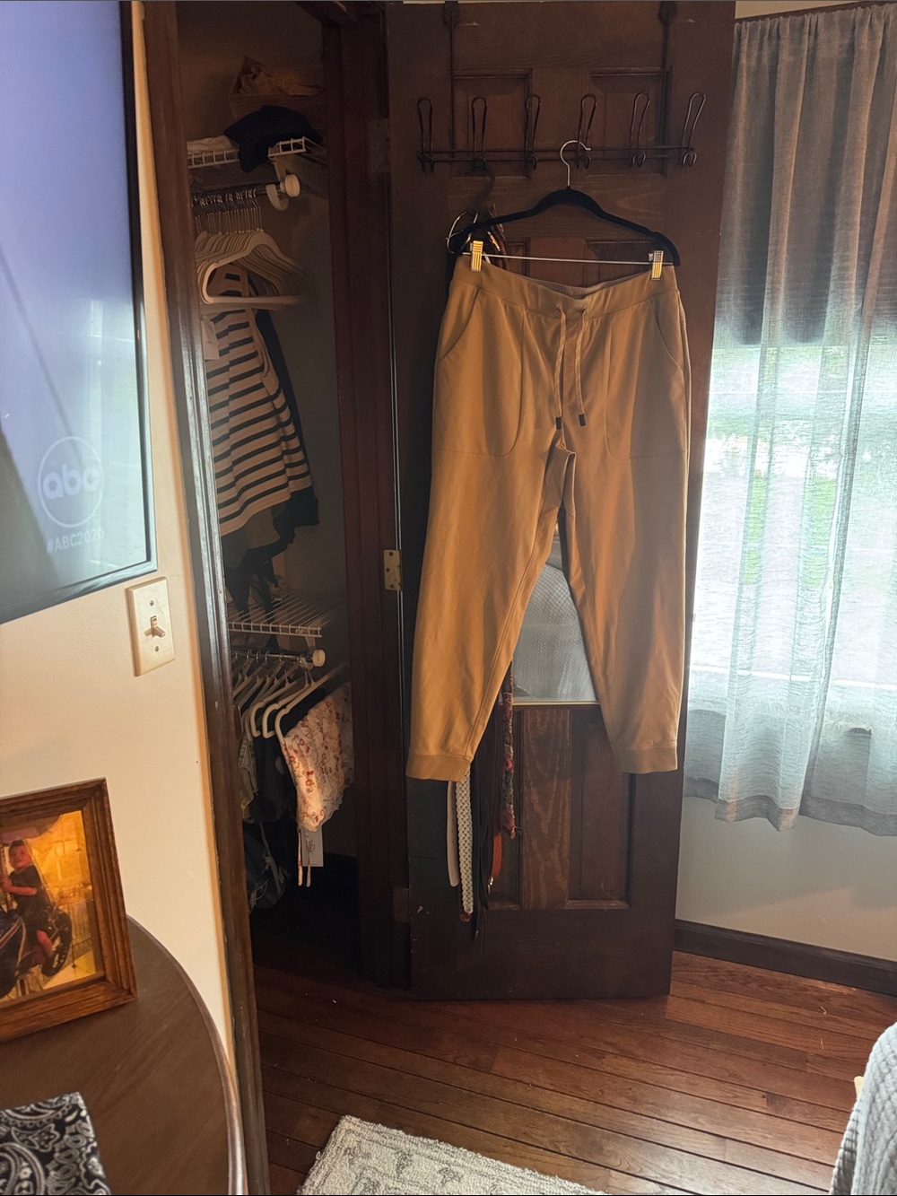 Vuori Men's Tan Drawstring Chinos